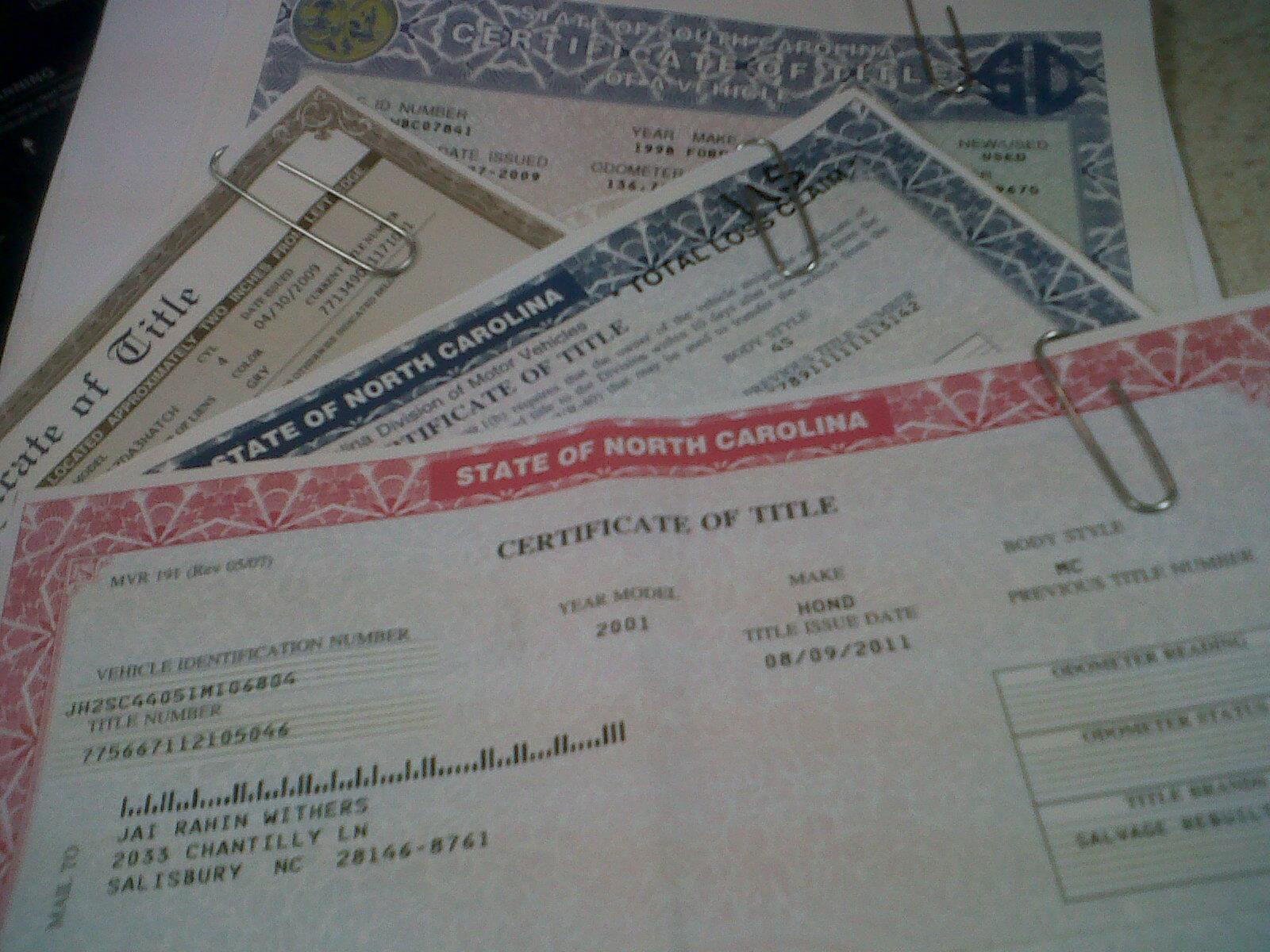 Фотография сертификатов на автомобили с Америки