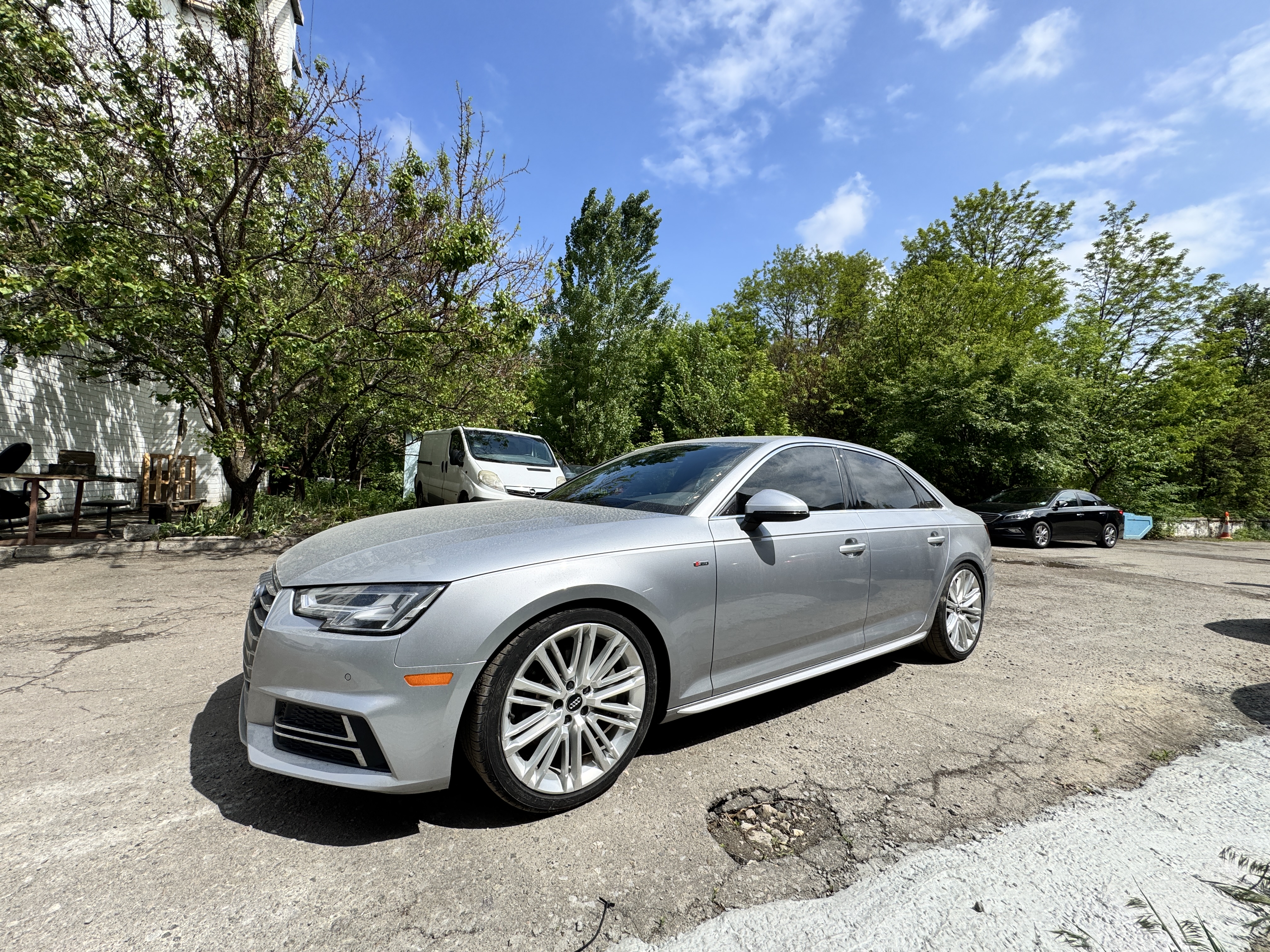 sedan AUDI A4 PREMIUM PLUS 2018 Сріблястий