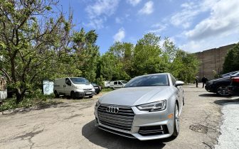 Седаны AUDI A4 PREMIUM PLUS 2018 Серебристый