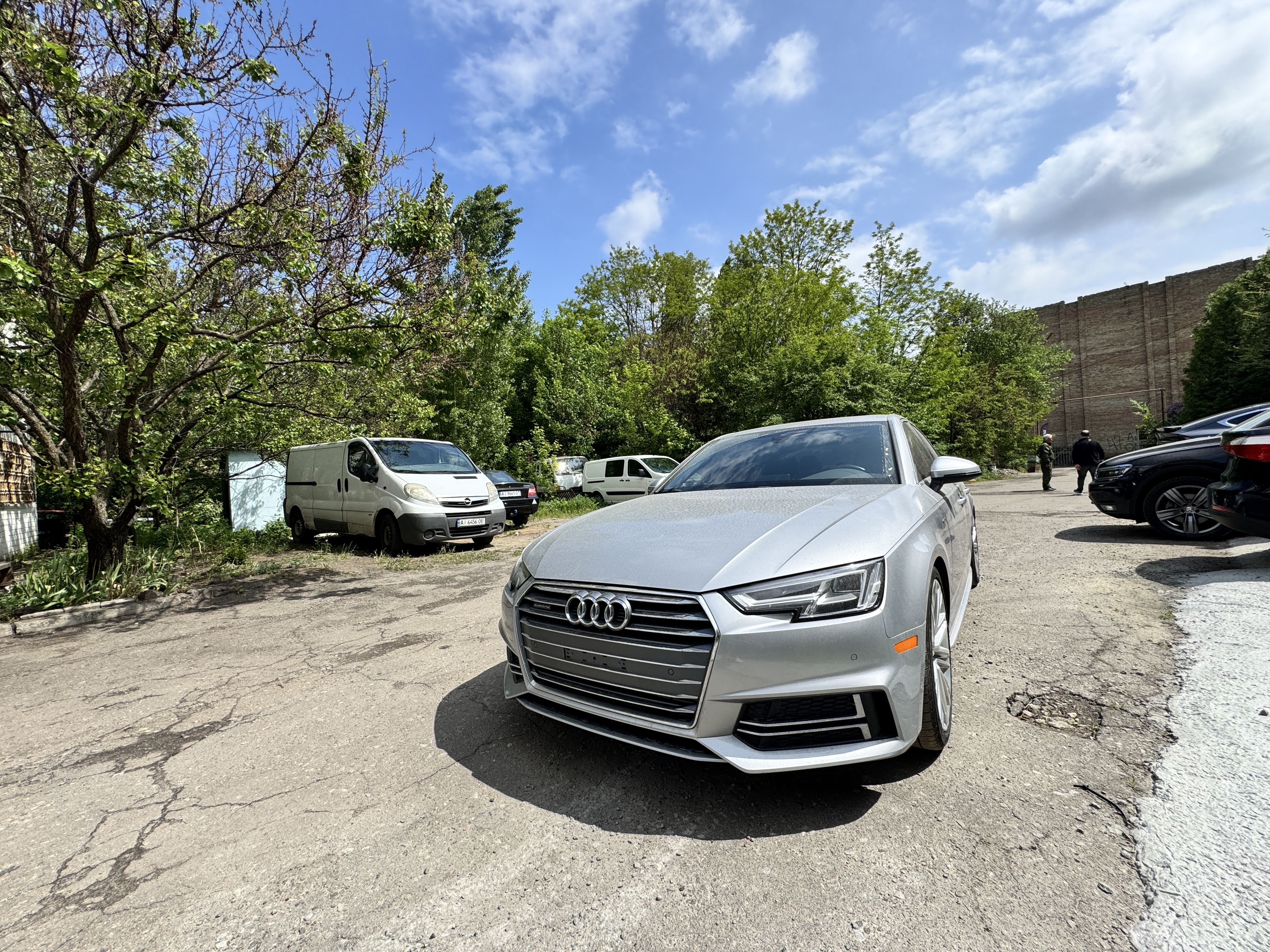 sedan AUDI A4 PREMIUM PLUS 2018 Сріблястий