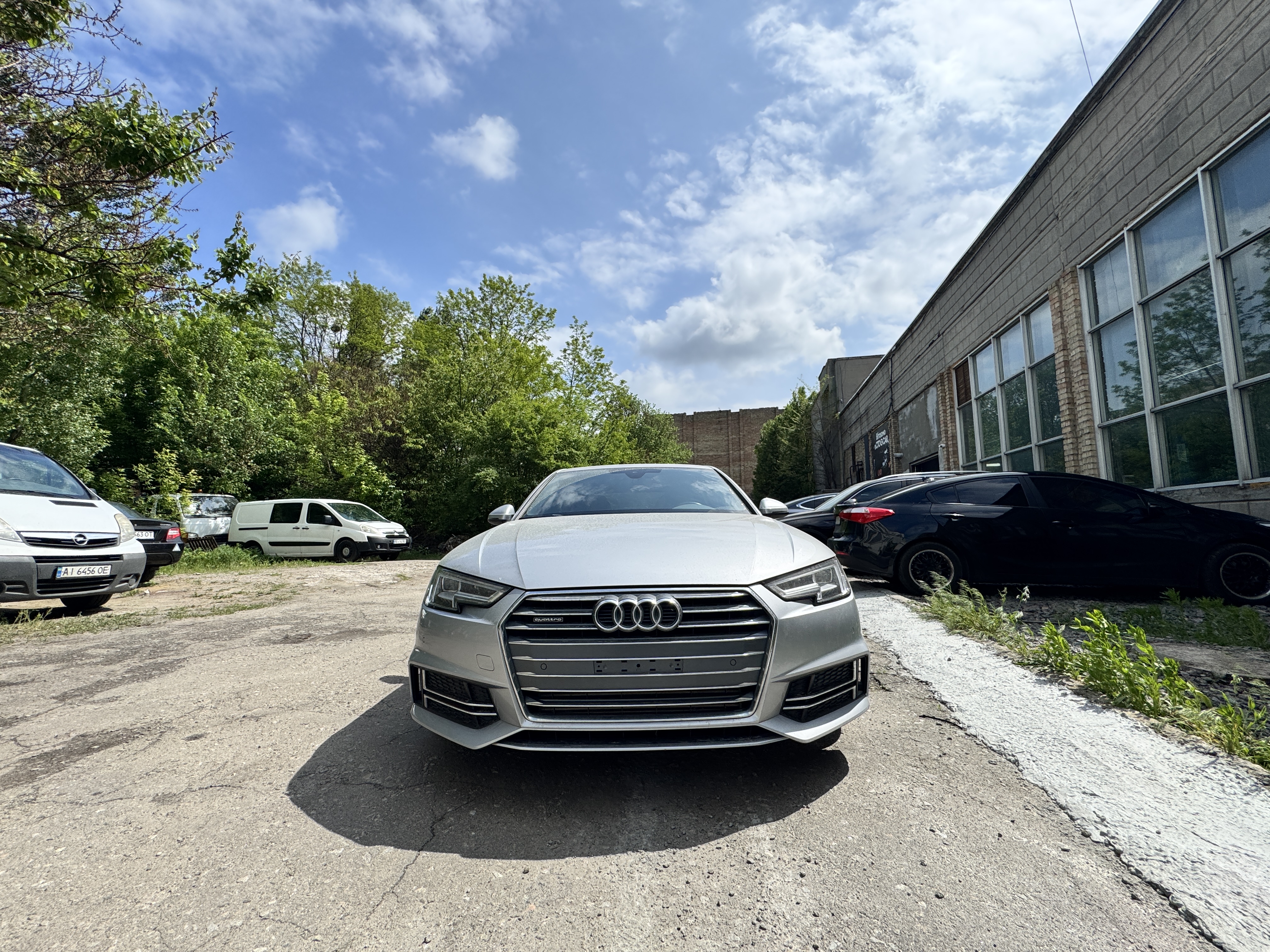 sedan AUDI A4 PREMIUM PLUS 2018 Сріблястий