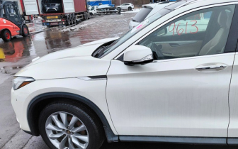 Внедорожники INFINITI QX50 ESSENTIAL 2021 Белый