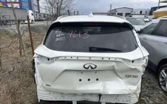 Внедорожники INFINITI QX50 ESSENTIAL 2021 Белый