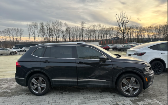 sport  VOLKSWAGEN  TIGUAN SEL PREMIUM 2018 Черный
