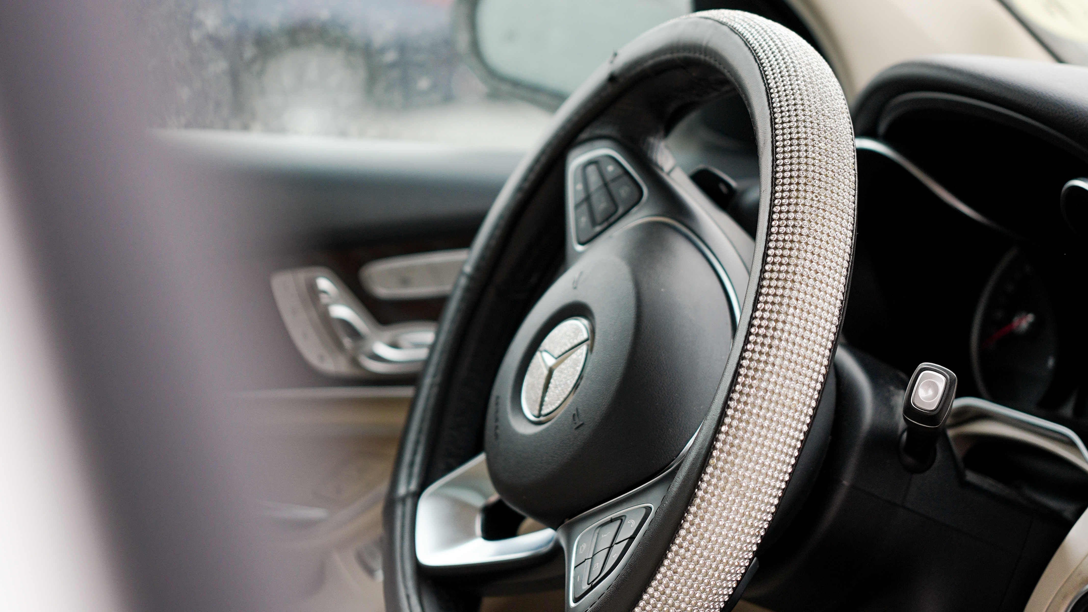 suv MERCEDES-BENZ GLC 350E 2019 Белый