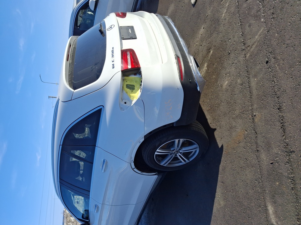 Кроссоверы MERCEDES-BENZ GLC 350E  2019 Белый