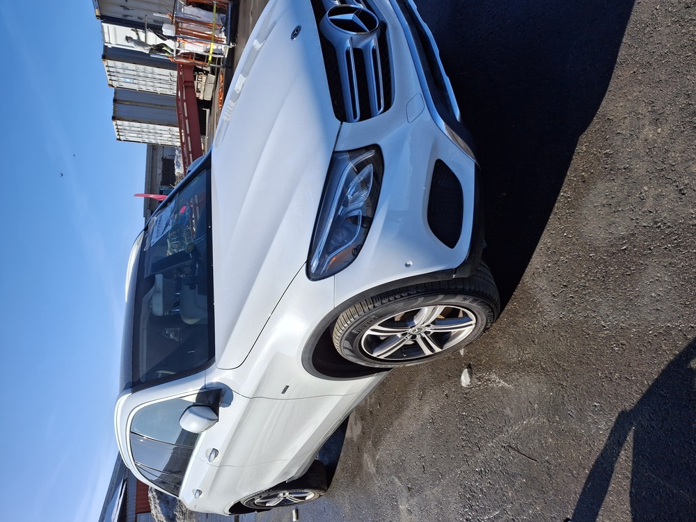 Кроссоверы MERCEDES-BENZ GLC 350E  2019 Белый