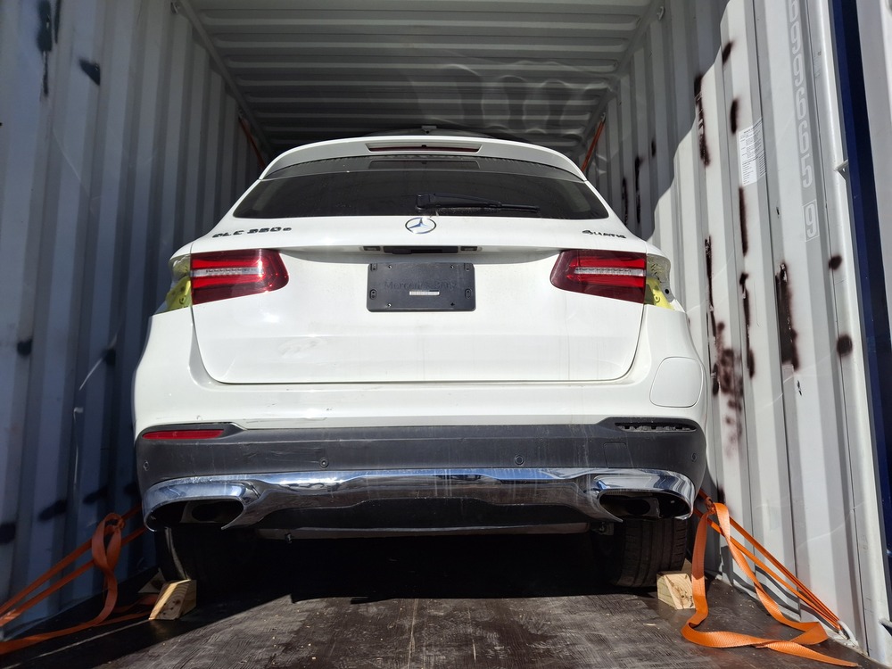 Кроссоверы MERCEDES-BENZ GLC 350E  2019 Белый