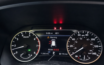 Внедорожники NISSAN ROGUE SV  2021 Серебристый