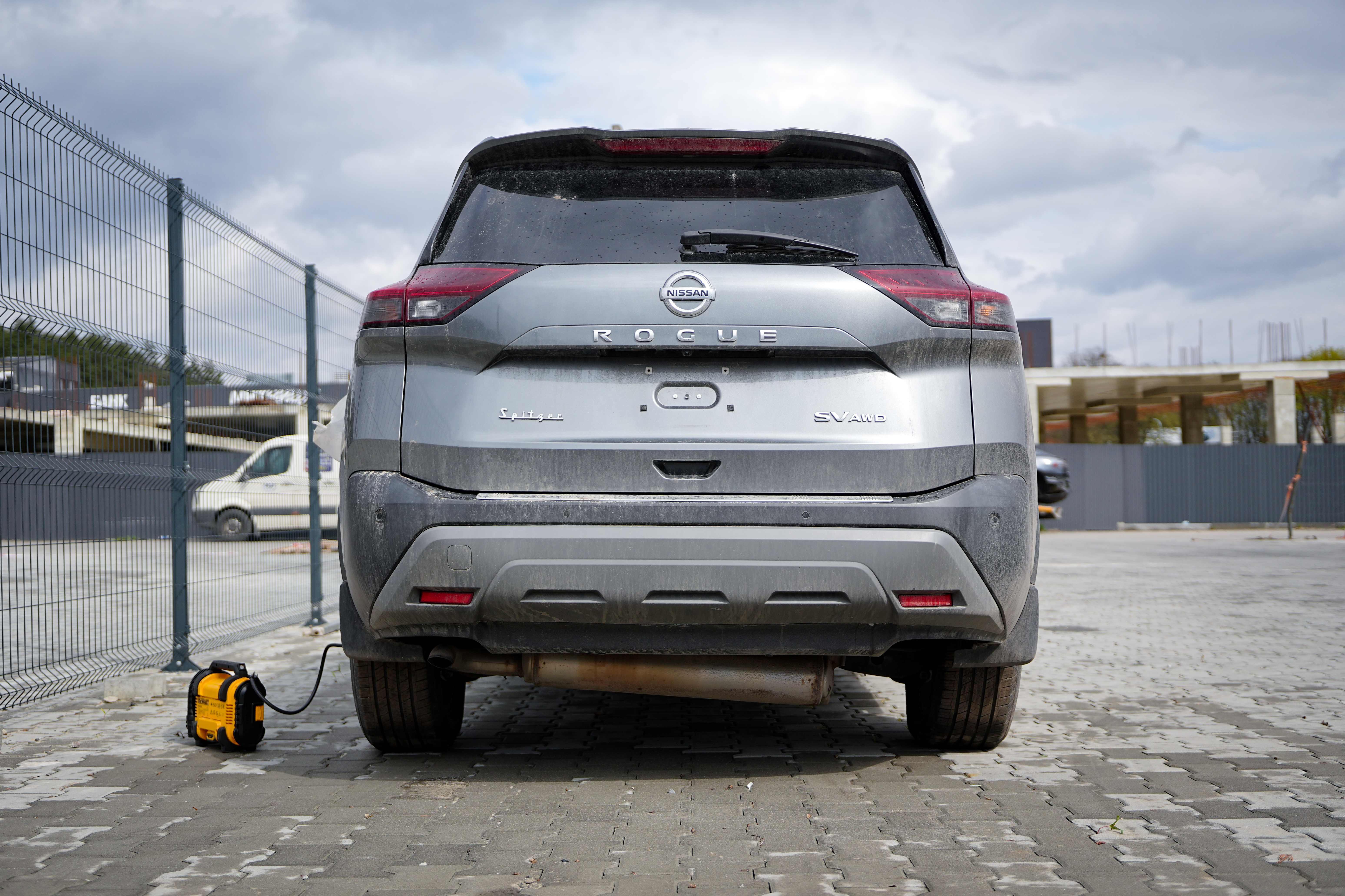 Позашляховики NISSAN ROGUE SV  2021 Сріблястий