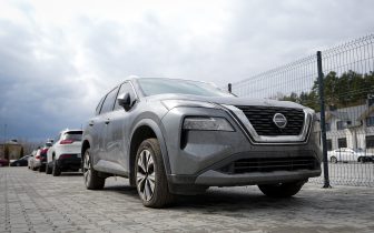 Внедорожники NISSAN ROGUE SV 2021 Серебристый